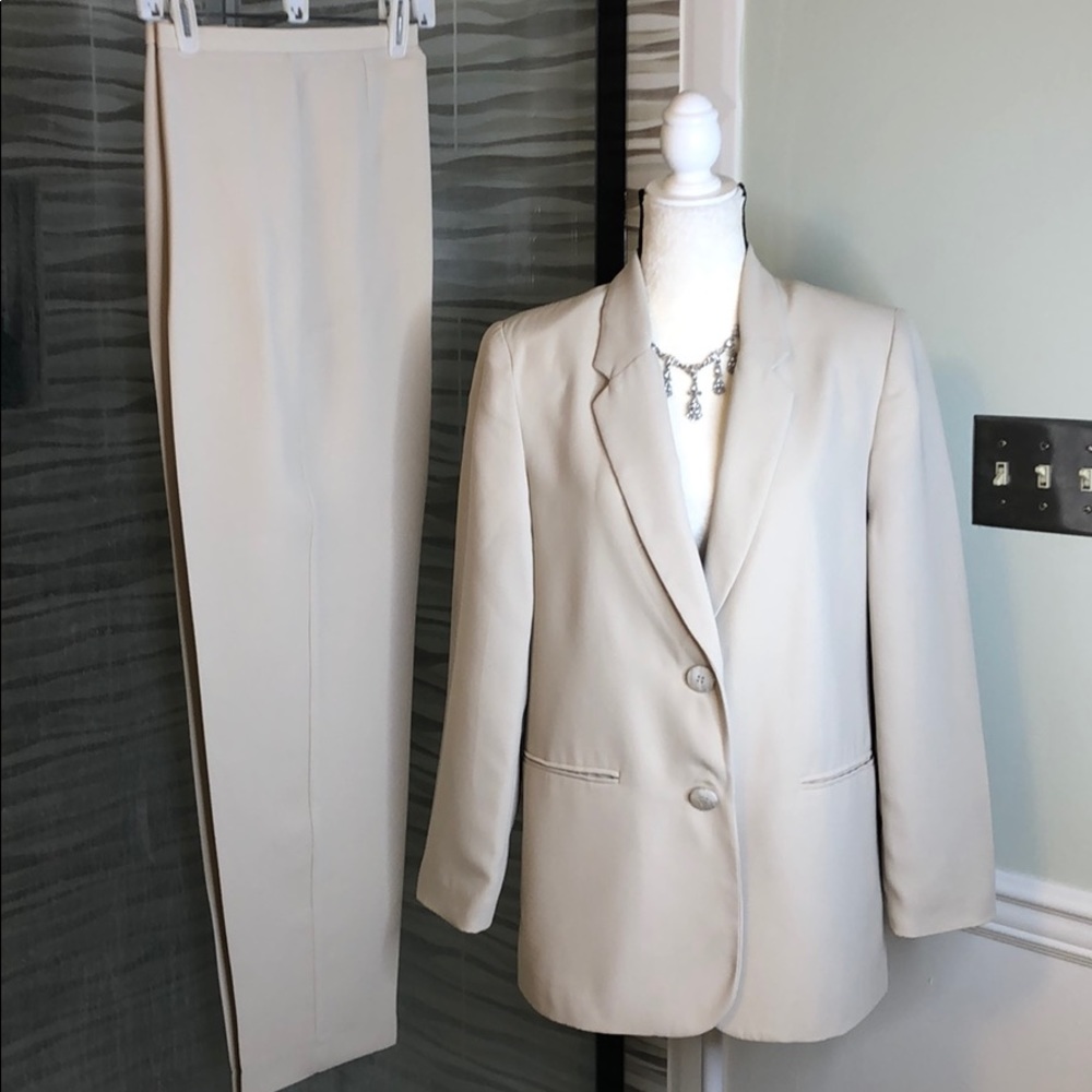 Khaki 2-piece COURTENAY PANTSUIT, size 10